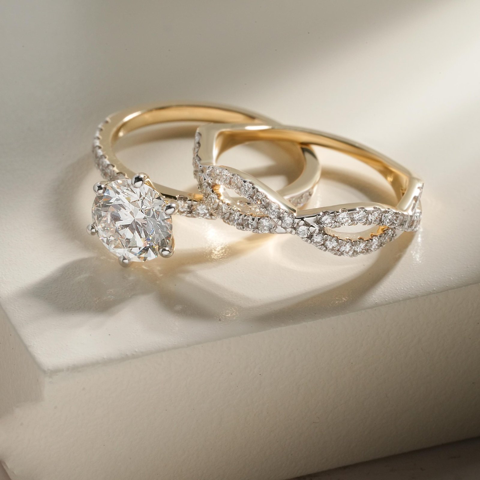 Round Soliatire And Infinity Ring Set